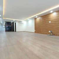 Nhà Đẹp 5 Tầng, Có Sẵn Thang Máy- Trục Đường Kinh Doanh Sầm Uất Nguyễn Hữu Thọ, Hải Châu, Đà Nẵng