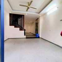 Cho Thuê Nhà Nguyên Căn Phố Ngọc Thụy - Ô Tô Tránh- 5 Ngủ - Vừa Ở Vừa Làm Văn Phòng - Kinh Doanh