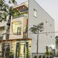 Bán Nhà 2 Lầu Mới Xây 100% Có 4 P Ngủ 5 Vệ Sinhnội Thất Full Nhà 2 Mặt Tiền Lộ 15M Kế Bx Tp Cần Thơ