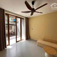Cần bán nhà 3 tầng kiệt oto Hoàng Diệu, giá chỉ nhỉnh hơn 4 tỷ.
