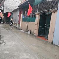 Bán 82M hưng phúc tặng nhà ô tô tránh vào nhà hoàng mai