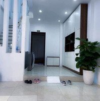 Bán Nhà 50M2 5 Tầng Mễ Trì Thượng 9 Phòng Full Đồ 10,1 Tỷ