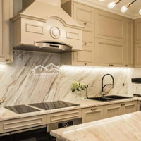 Bán Căn Duplex 194M2 Nội Thất Luxury Nhập Hàn, View Đẹp Nhất Tòa Nhà Sông Hồng, Hồ Tây, Sân Golf
