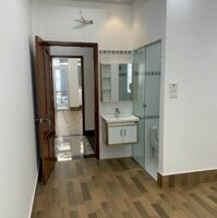 Top nhà vị trí đẹp 4 x 14.2m 1 trệt 4 lầu Liên Tỉnh 5 Quận 8 TP.HCM