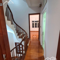 Bán Nhà Lê Văn Hiến, 6 Tầng, 40M2 , 7.4 Tỷ, Ô Tô Đổ Cửa, Dân Xây, Dòng Tiền Tốt