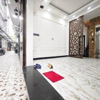 Bán Nhà Yên Hoà 30M Sổ- Tầg 2 Là 34M - Mt4.5M - 8.2Tỷ- 6Tầng Thang Máy - Nhà Mới - Ngõ Rộng Thoág