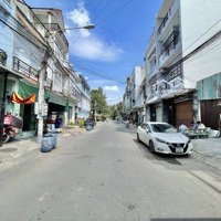 Bán Nhà Kinh Doanh Phòng Cho Thuê, Mặt Tiền Kdbb Sát Bên Kcn Sóng Thần, Dĩ An