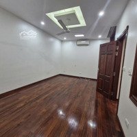 Chủ Nhà Chuyển Lên Chung Cư Cần Cho Thuê Nhà Hoàng Quốc Việt, Căn Góc 85M*4 Tầng, Oto Đỗ Cửa, 30 Triệu