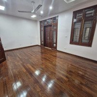 Chủ Nhà Chuyển Lên Chung Cư Cần Cho Thuê Nhà Hoàng Quốc Việt, Căn Góc 85M*4 Tầng, Oto Đỗ Cửa, 30 Triệu