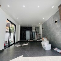 Em Lâm Bán - Nhà Phố Lạc Long Quân - Lô Góc - 7 Tầng Thang Máy - Gara 2 Ô Tô - Hàng Xóm Lotte.