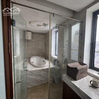 Nhà Mặt Phố Hoàng Cầu- Lô Góc- Kinh Doanh Bất Tân-97M2-3 Tầng-68 Tỷ