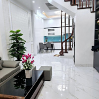Bán Nhà Riêng View Đẹp Tại Trần Thái Tông, 45M2, Thiết Kế Hiện Đại, Nội Thất Nhập Giá Chỉ 9,8 Tỷ
