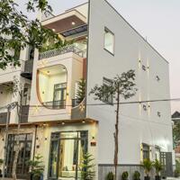 Nhà phố 3 tầng có hẻm hông 2m - Tại KDC Hồng Loan