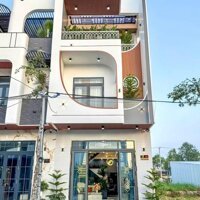 Nhà phố 3 tầng có hẻm hông 2m - Tại KDC Hồng Loan