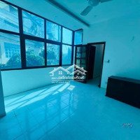 Nhà Mặt Phố . Lô Góc . Diện Tích 34 M2 . 5 Tầng . Kinh Doanh Đa Nghành Nghề.