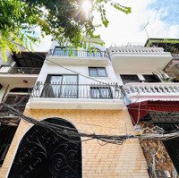 Gia Thụy - Nguyên Căn 52M2 3 Tầng - Ô Tô - Full Đồ - 12 Triệu
