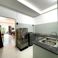 Cho thuê Nhà Nguyên Căn tại Nguyễn Tri Phương, Q10 || kết cấu 2PN ban công, 1 lầu, 1 trệt, 1 WC || giá chỉ 13tr