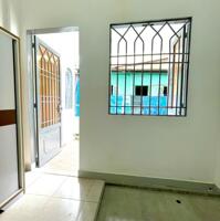 Cho thuê Nhà Nguyên Căn tại Nguyễn Tri Phương, Q10 || kết cấu 2PN ban công, 1 lầu, 1 trệt, 1 WC || giá chỉ 13tr