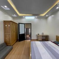 Bán Nhà 4 Tầng Tuyến 2 Văn Cao Hải Phòng, vị trí đẹp chỉ sau nhà mặt đường, oto vào nhà, giá 5.6 tỷ.