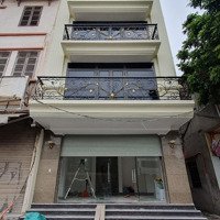 Chỉ 21 Tỷ Nhỉnh-Tòa Nhà Đẹp Phố Trần Quốc Hoàn-52M*8 Tầng-Thang Máy-Kinh Doanh-Vỉa Hè-Ô Tô Tránh.
