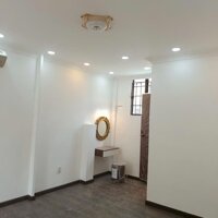 Nhà mặt tiền Hoa Đào, Phú Nhuận. Diện tích 4 *13, trệt 2 lầu, 4 pn, 3wc