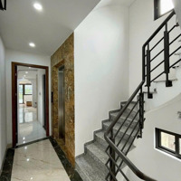 Tòa Nhà 8 Tầng Phố Giảng Võ- Diện Tích 80M2- Thang Máy- 2 Thoáng Trước Sau- 30M Mặt Phố - 16.6 Tỷ