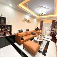 Bán Nhà Trần Khát Chân - 63M2_ Hơn 12 Tỷ_ Oto Vào Nhà_View Hồ_2 Thoáng_ Sẵn Ô Chờ Thang Máy_Hiếm