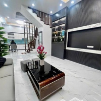 Bán Nhà Trần Thái Tông Cầu Giấydiện Tích43/46M X 5T Xmặt Tiền4M Giá Bán 9,8 Tỷ Có Thương Lượng