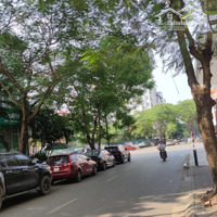 Chính Chủ Cần Bán Lô Đất Sầm Uất Nhất Cầu Giấy, Lô Góc, Mặt Tiền 15M. Giá Bán 68.5 Tỷ