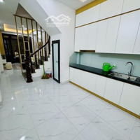Nhà Đẹp Ở Ngay - Phố Nam Dư - Lĩnh Nam - Hoàng Mai - Sổ Riêng 39M 4 Tầng Full Đồ Giá Bán 5,65 Tỷ.