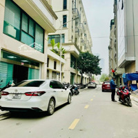 Mảnh Đất Vàng-Lê Văn Lương- Diện Tích: 180M Nhỉnh 50Tỷ-Cách Phố 20M-Ô Tô Tránh-Vỉa Hè-Kinh Doanh-Xây Toà Nha