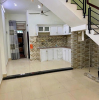 Nhà Nguyên Căn Trệt 2 Lầu, Sân Thượng. Dt: 4X14M= 17 Triệuiệu/Th. Phạm Ngũ Lão P. 3 Gv