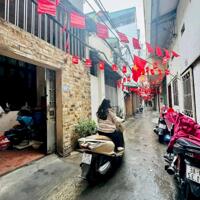 BÁN NHÀ ĐÊ LA THÀNH –BA ĐÌNH DT 40M 3 TẦNG MT 4.4M GIÁ CHỈ NHỈNH 7TỶ