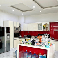 Cho Thuê Nguyên Căn Nhà Mặt Tiền 23 Hoa Mai, Phường 2, Phú Nhuận