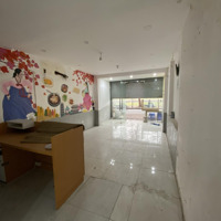 Cho Thuê Nhà Mp Tràng Tiền,Diện Tích50M2,Mặt Tiền4M, 70 Triệu. Hđ Dài Hạn Vị Trí Vàng Giá Tốt. Liên Hệ: 09322.88997