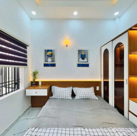 Cần Vốn Bán Nhà Đường Hoà Hưng P13 Quận 10Diện Tích50M2 Giá Bán 2Ty890 Liên Hệ: 0932861530 Vân