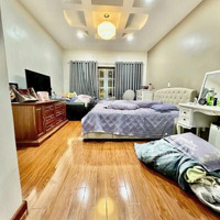 Biệt Thự Mini Ngay Trung Tâm Bình Thạnh Ngang 8M Siêu Hiếm, Hầm Ô Tô, Tiểu Cảnh Hồ Cá Koi