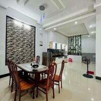 Cho thuê căn Biệt thự mặt tiền đường Đào Duy Tùng, Phan Thiết 160m2, Giá 18tr/ tháng