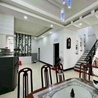 Cho thuê căn Biệt thự mặt tiền đường Đào Duy Tùng, Phan Thiết 160m2, Giá 18tr/ tháng