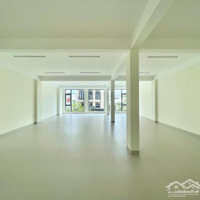 Cho Thuê Nhà Mới 6 Tầng Có Thang Máy Khu Bàn Cờ Tttp Giá Bán 90 Triệu/Tháng