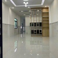 Cho thuê nhà sân vườn 300m2 đường Nguyễn Văn Trường