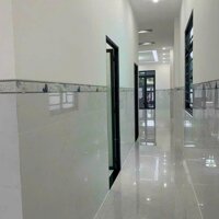 Cho thuê nhà sân vườn 300m2 đường Nguyễn Văn Trường