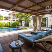 Cần Bán Căn Villas Sát Biển Hơn 400M2 Nhà Xây Sẵn Có Hồ Bơi Và Nội Thất Đầy Đủ Đối Diện Sân Gofl