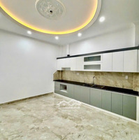 Bán Nhà 3 Tầng Xây Độc Lập Ngay Gần Chợ Lãm Hà (Có Sân Cổng) Ô Tô Đỗ Cửa