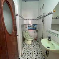 Cho thuê nhà trệt 2 lầu kdc Hồng Phát