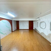 Cho thuê nhà trệt 2 lầu kdc Hồng Phát