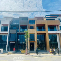 Biệt Thự Cao Cấp Ngang 7M - Dài 22M, Sát Metro - Chỉ Còn 2 Căn Duy Nhất Tại Tp. Thủ Đức
