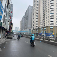 Chủ Nhà Chuyển Công Tác Cần Bán Nhà Phân Lô Vũ Hữu, Nằm Giữa 2 Công Viên Diện Tích 45, Ra Phố 50M