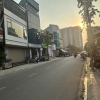 Chủ Nhà Chuyển Công Tác Cần Bán Nhà Phân Lô Vũ Hữu, Nằm Giữa 2 Công Viên Diện Tích 45, Ra Phố 50M
