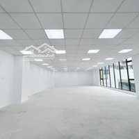 Cho Thuê Nhà Mới Xây Ngay Góc Ngã Tư Đường Nguyễn Văn Cừ Quận 5